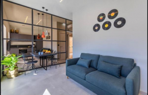 New - Designer finished 1 Bedroom apartment A 5 minutes ferry away from Valletta